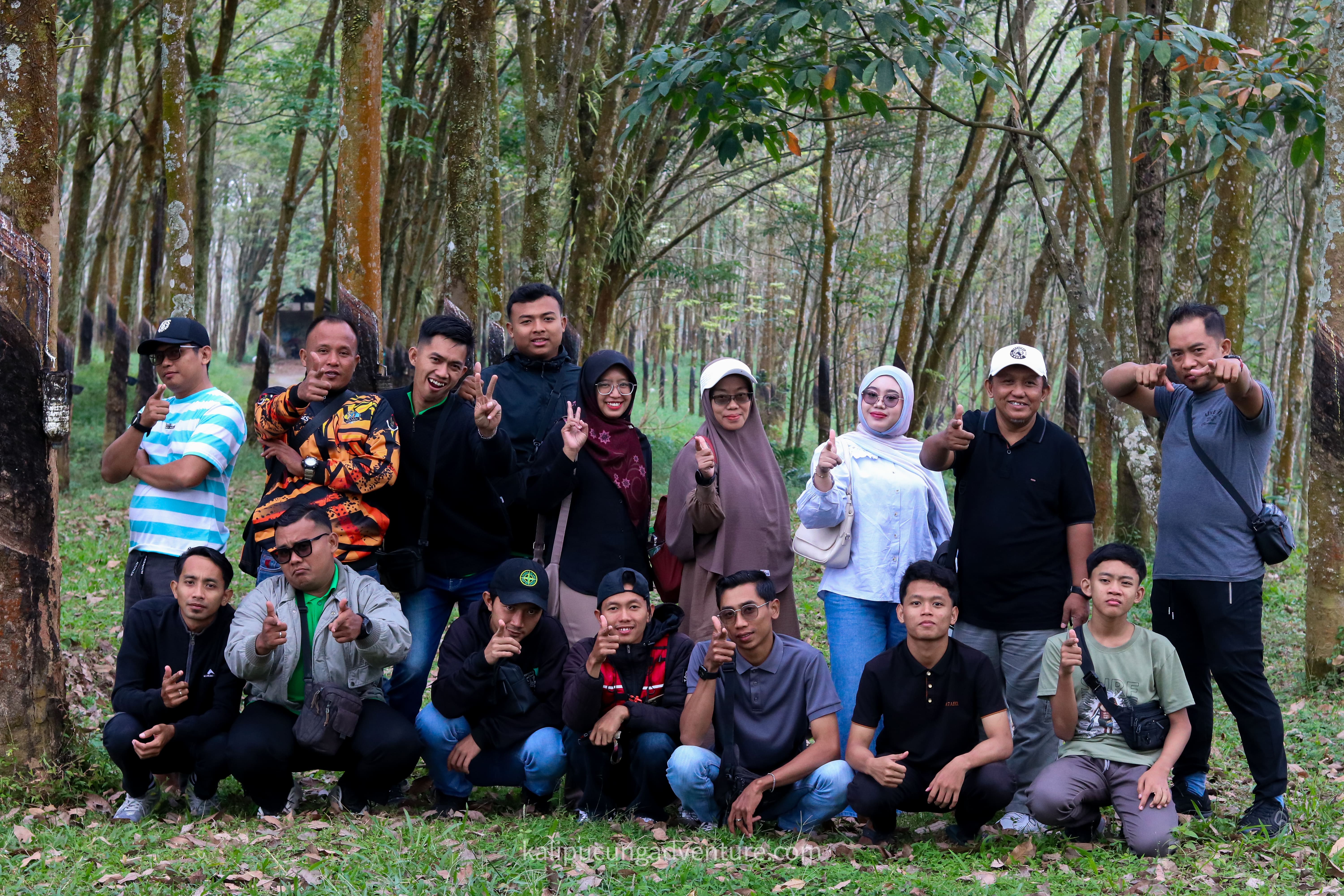 Kegiatan Air Mineral Santri